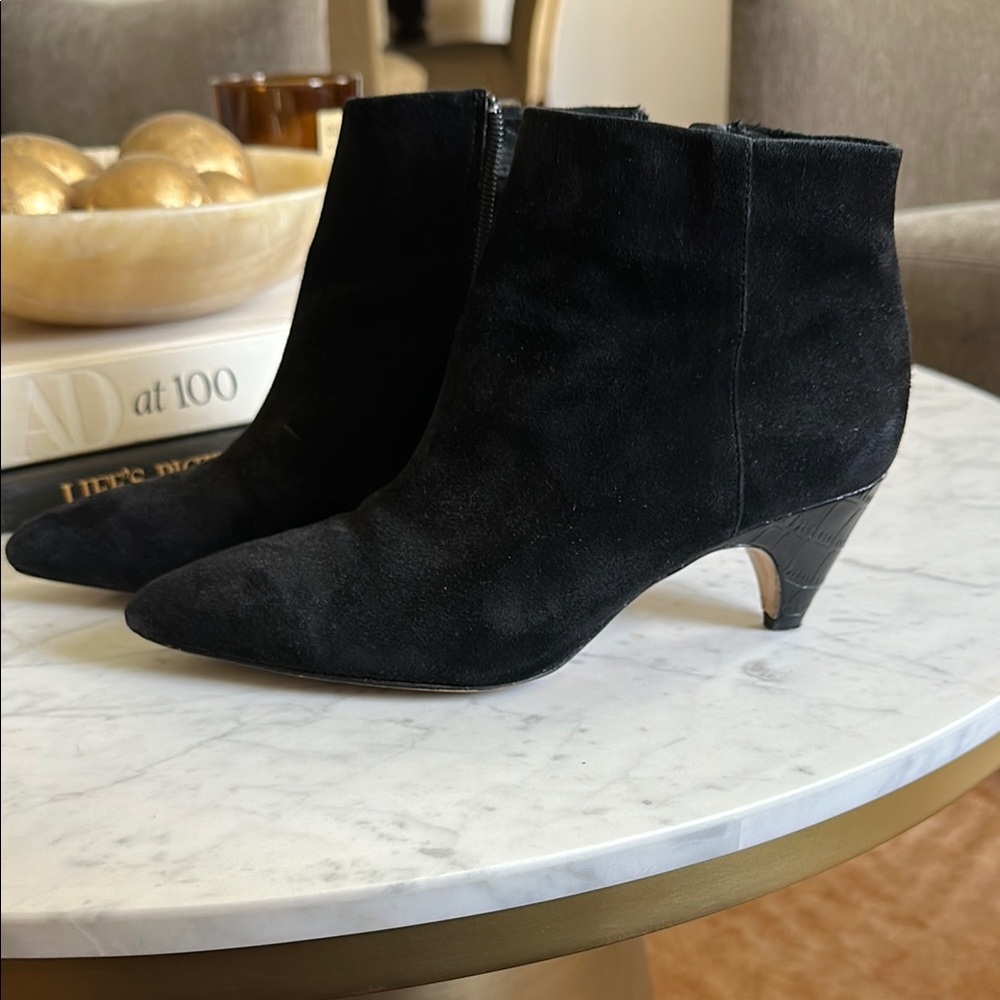 Elegant Black Suede Ankle Boots